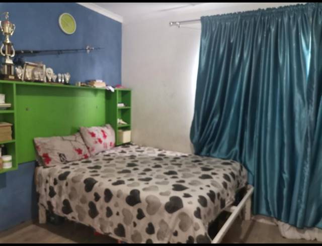 5 BEDROOM HOUSE FOR SALE IN CLAIRWOOD